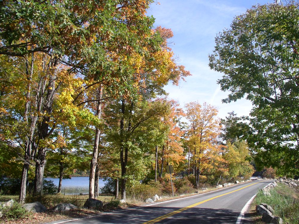 road accross dam